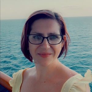 Meet your Posher, Marissa